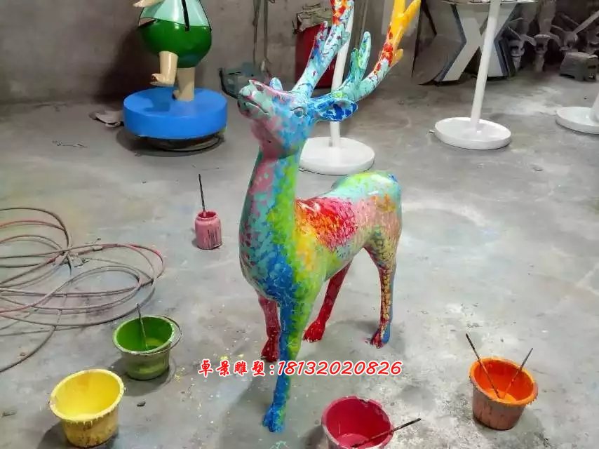 玻璃鋼彩色小鹿雕塑，卡通小鹿雕塑