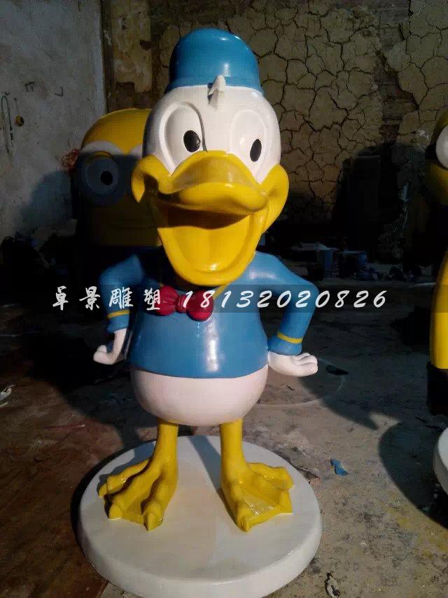 玻璃鋼唐老鴨雕塑，玻璃鋼卡通雕塑