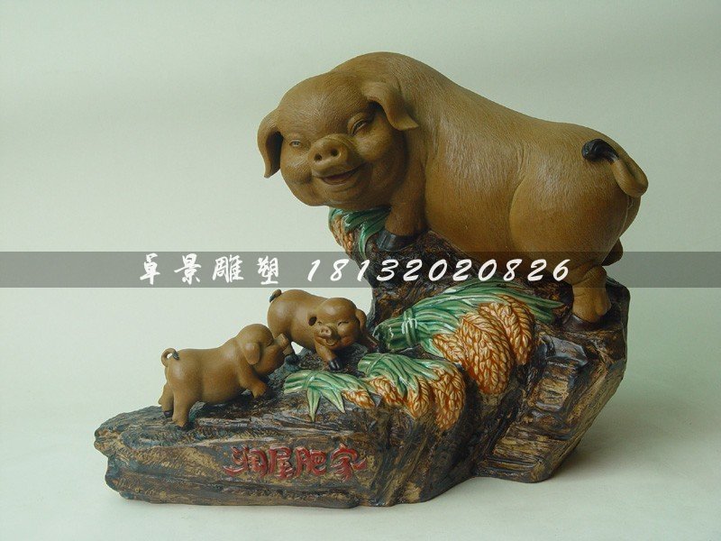 仿真小豬雕塑，玻璃鋼小豬雕塑