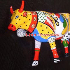 玻璃鋼牛雕塑，玻璃鋼彩繪雕塑