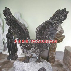 老鷹石雕，青石鷹雕塑