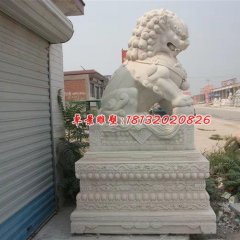 石雕北京獅，踩球石獅子雕塑