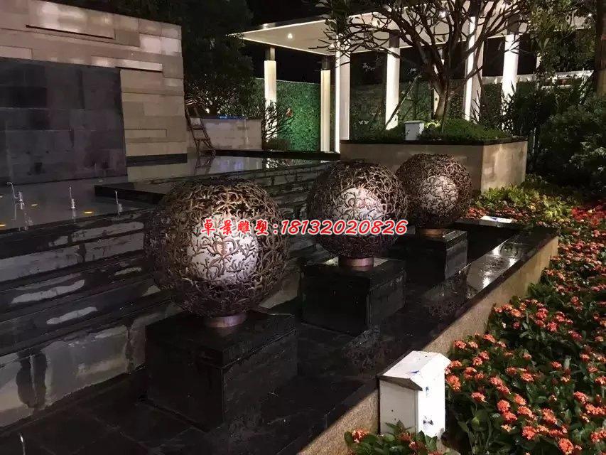 銅雕鏤空球，小區(qū)景觀銅雕 (1)
