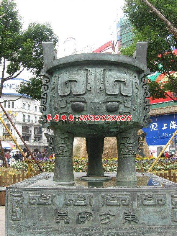 青銅三足鼎，廣場銅鼎雕塑