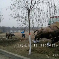 玻璃鋼拓荒牛雕塑，玻璃鋼動(dòng)物雕塑