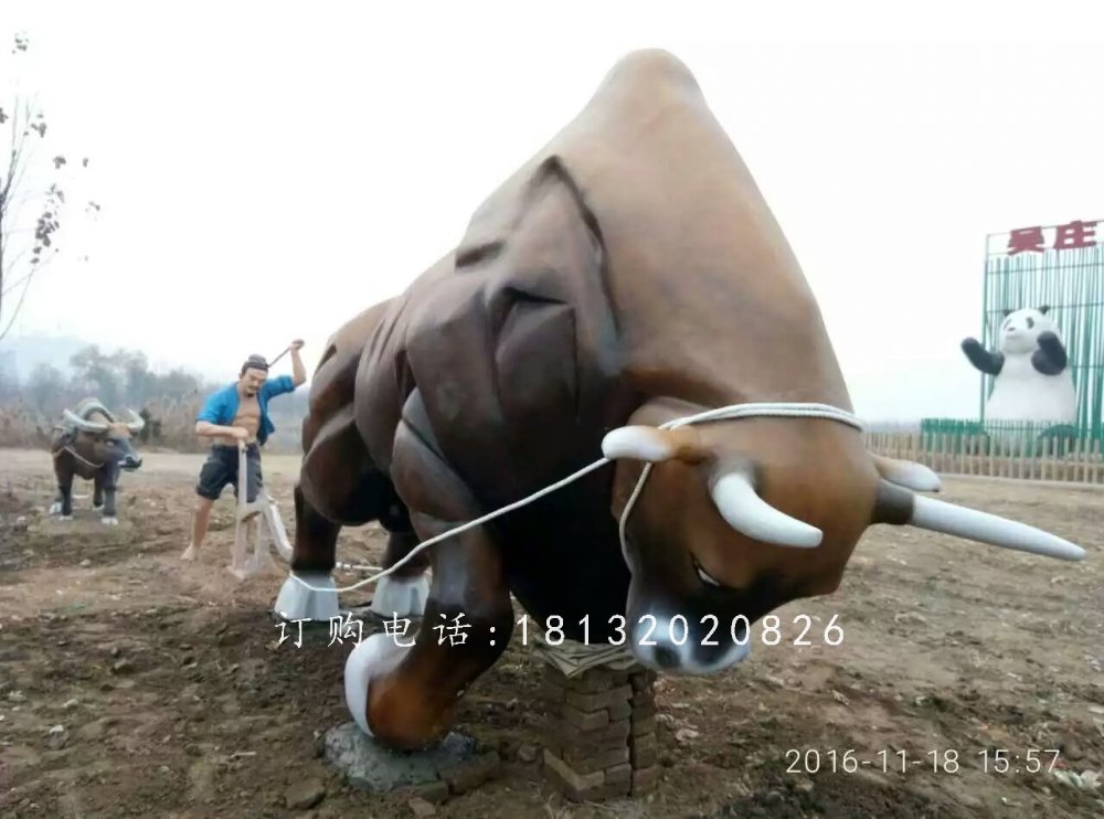 玻璃鋼拓荒牛雕塑，玻璃鋼動(dòng)物雕塑 (3)