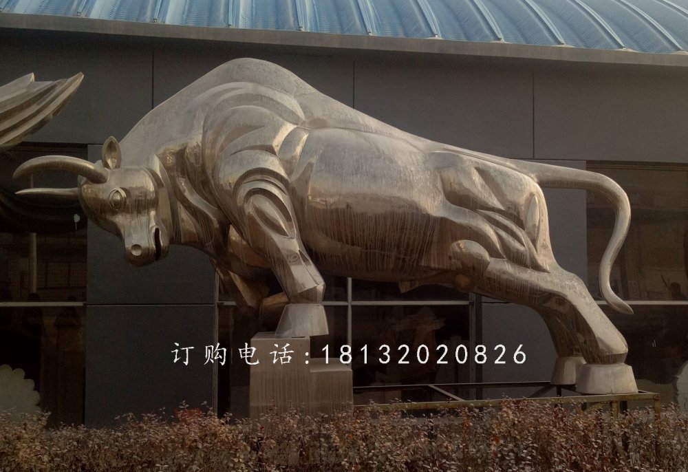 不銹鋼拓荒牛雕塑，不銹鋼動(dòng)物雕塑