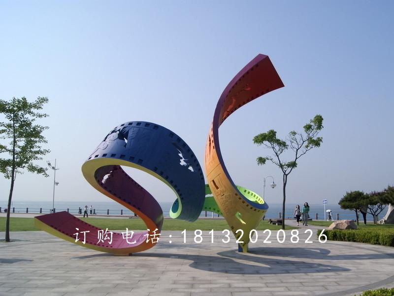 不銹鋼五彩膠卷雕塑，不銹鋼景觀雕塑