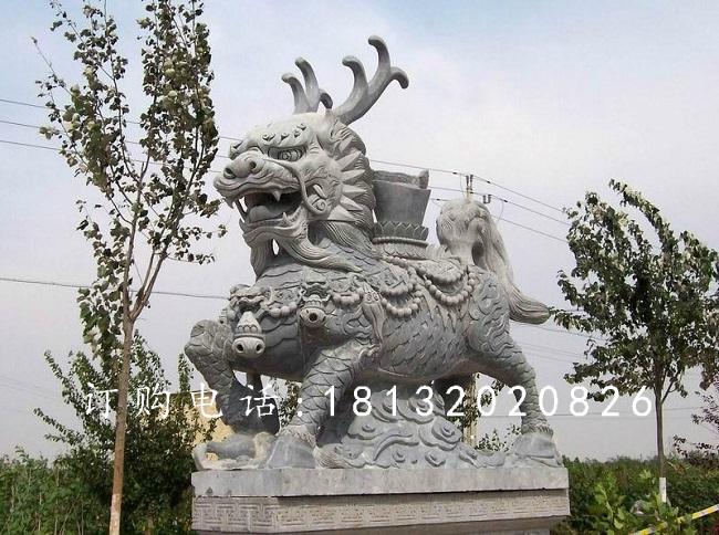 麒麟馱寶石雕，青石麒麟雕塑