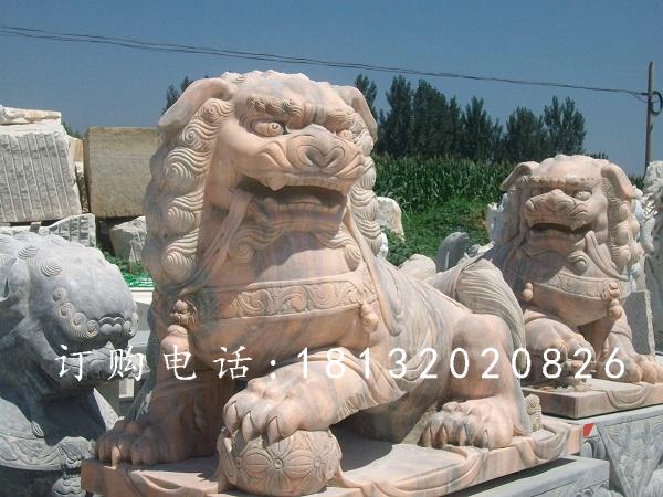 獅子滾繡球石雕，晚霞紅獅子雕塑