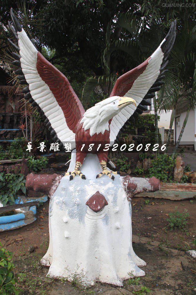 玻璃鋼老鷹雕塑，雄鷹展翅雕塑