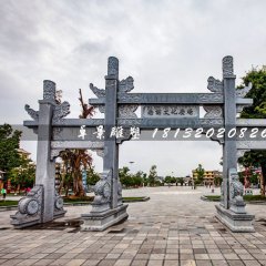 廣場石牌坊，三門石牌坊雕塑