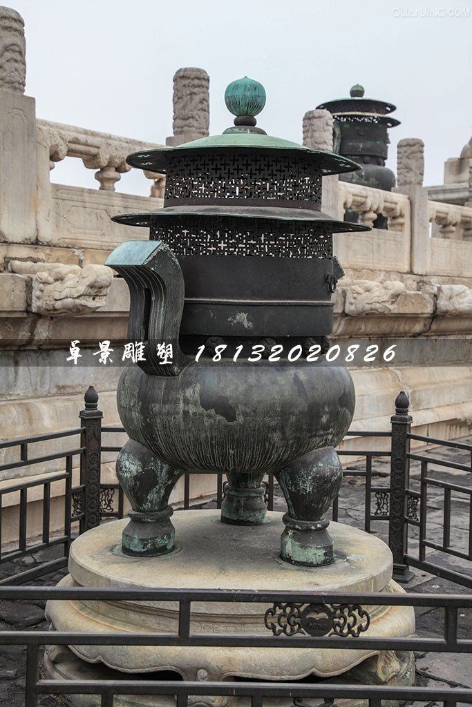 青銅香爐，三足銅香爐
