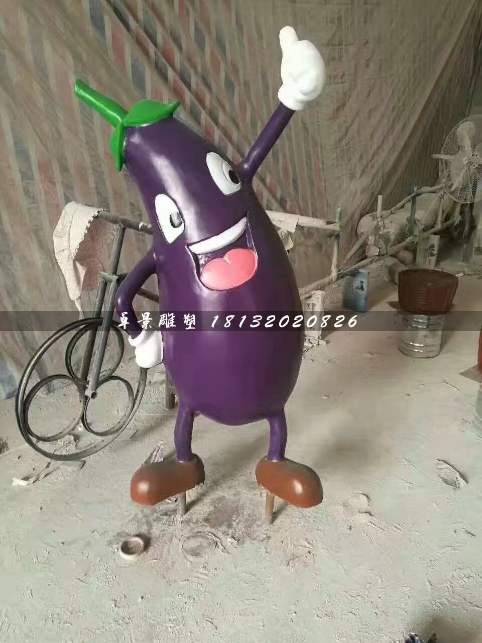 卡通茄子雕塑，玻璃鋼卡通雕塑