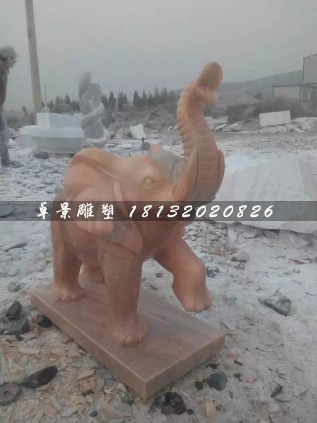 象鼻向上石雕,晚霞紅小象 (2)