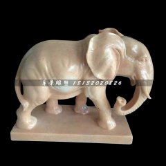石雕大象，廣場(chǎng)晚霞紅大象
