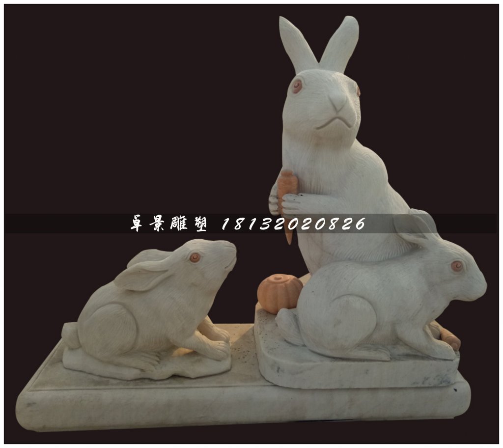 小白兔吃胡蘿卜石雕，公園動(dòng)物石雕