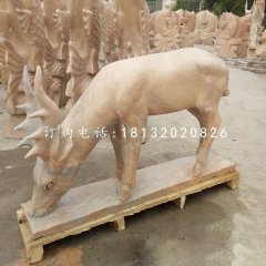 小鹿吃草石雕，晚霞紅動物雕塑