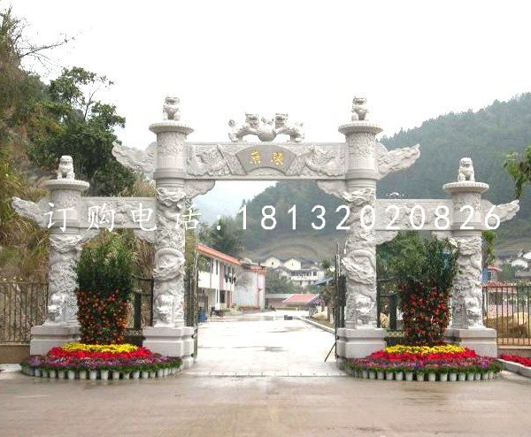 牌坊石雕,龍柱牌坊