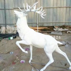 白色的鹿雕塑，玻璃鋼動物雕塑