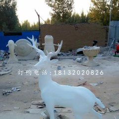 白色的小鹿雕塑，玻璃鋼動(dòng)物雕塑