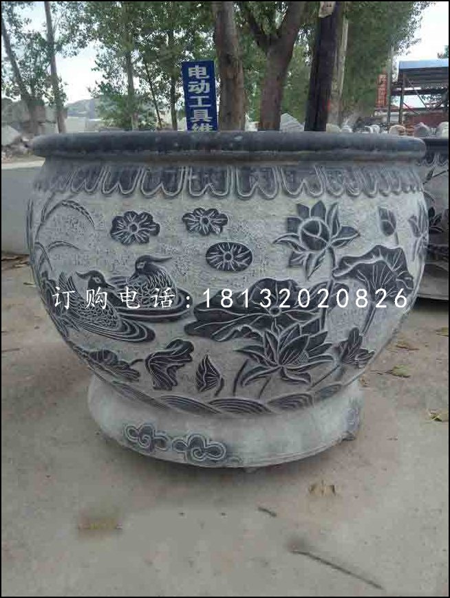 荷花石浮雕水盆，青石水缸