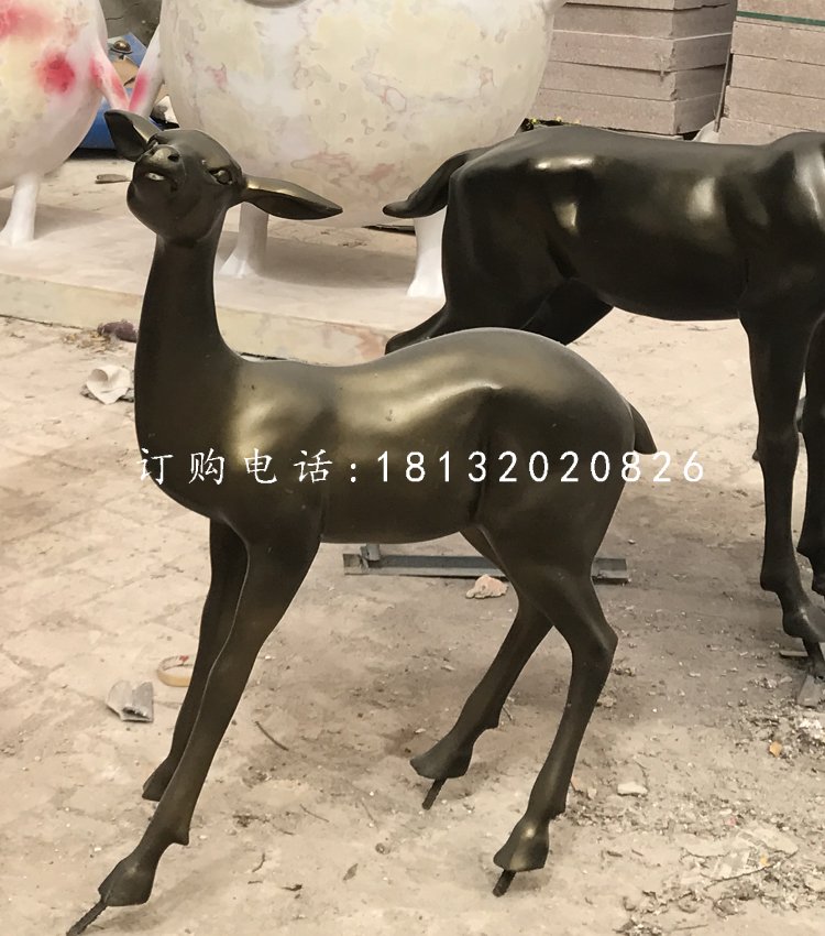 玻璃鋼仿銅小鹿，玻璃鋼動物雕塑