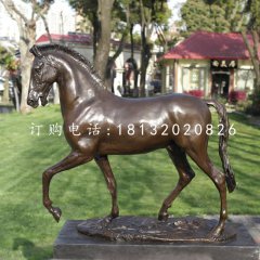 走路的馬銅雕，公園動物銅雕