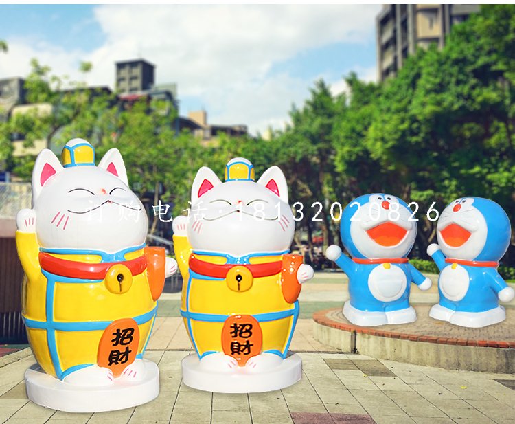 招財(cái)貓雕塑，玻璃鋼卡通多啦a夢(mèng).jpg