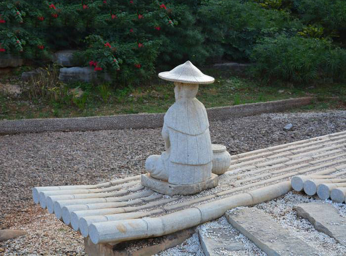小老頭石雕，公園小品石雕