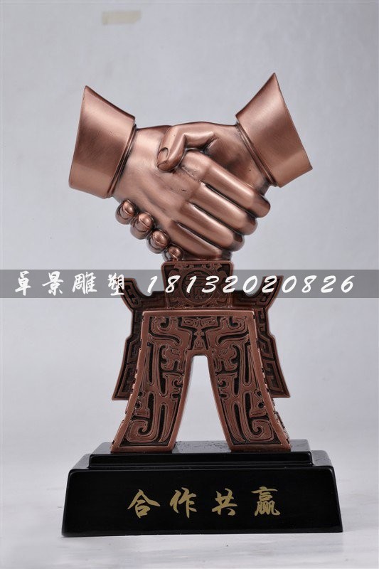 握手銅雕，合作共贏企業(yè)銅雕