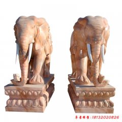 動(dòng)物的石雕大象