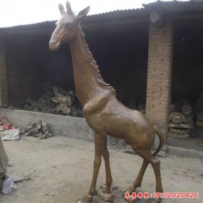 長(zhǎng)頸鹿銅雕塑